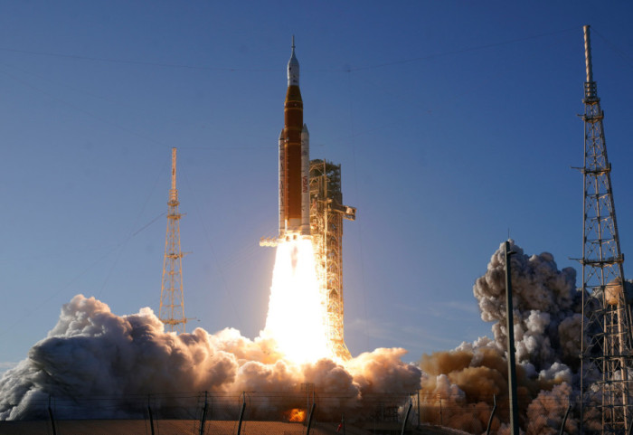 (FOTO/VIDEO) Artemis II poleteo: NASA poslala ljude ka Mesecu prvi put posle 50 godina