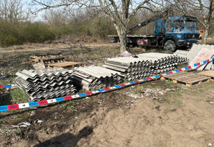 Uhapšen muškarac (40) iz Subotice: Bez dozvole skladištio veliku količinu azbestnih ploča na parcelama