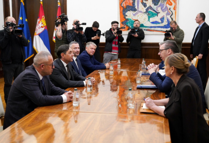 Počele konsultacije predsednika Vučića sa predstavnicima Pokreta socijalista