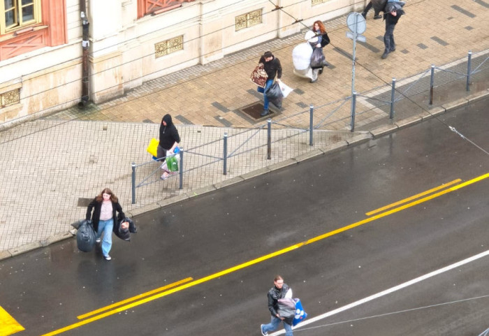 (FOTO) Studenti u blokadi napuštaju zgradu Rektorata Univerziteta u Beogradu