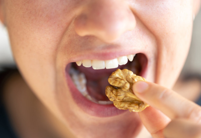 Kako konzumacija oraha pre spavanja utiče na kvalitet sna