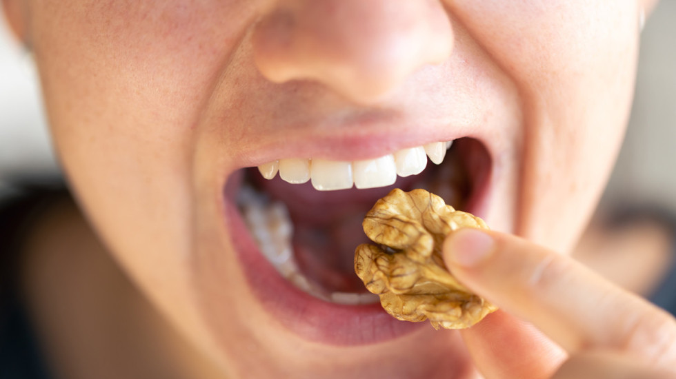 Kako konzumacija oraha pre spavanja utiče na kvalitet sna