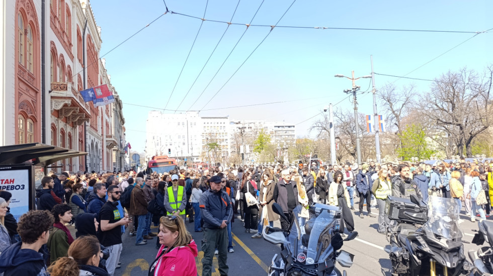 Dan studenata pod sloganom "Sloboda studentima": Tišina kod Rektorata, blokada PU "29. novembar"