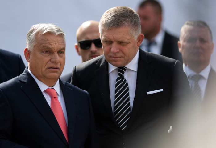 Orban i Fico saglasni: "Zahtevamo da Brisel odmah ukine ograničenja na isporuku ruske nafte i gasa Evropi"