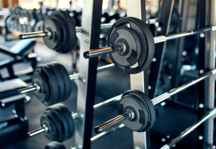 Devojka teško povređena u teretani na Zvezdari: Tegovi pali na nju dok je vežbala