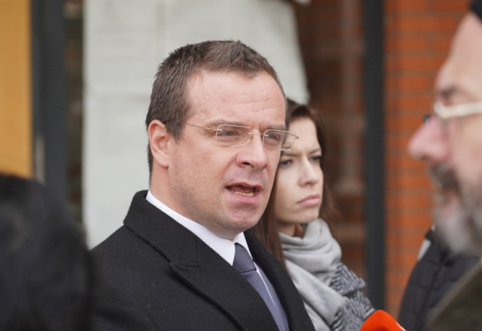 Advokatska komora Srbije traži da se advokatu Čedomiru Stojkoviću omogući da se brani sa slobode