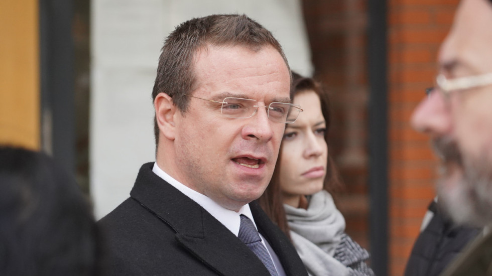 Advokatska komora Srbije traži da se advokatu Čedomiru Stojkoviću omogući da se brani sa slobode