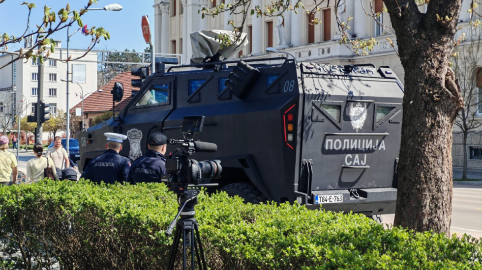 (FOTO/VIDEO) Banjalučani očekuju dolazak Trampa Mlađeg: Stigao na aerodrom u Mahovljanima, učestvuje na panel diskusiji