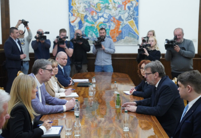 (FOTO) Vučić nastavlja konsultacije sa strankama, počeo sastanak sa predstavnicima Socijaldemokratske partije Srbije