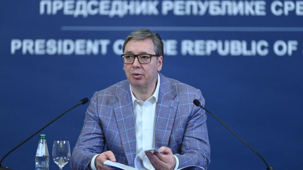 (VIDEO) Vučić na Vaskrs: Porodični sto je mesto gde se svi okupljaju i razgovaraju