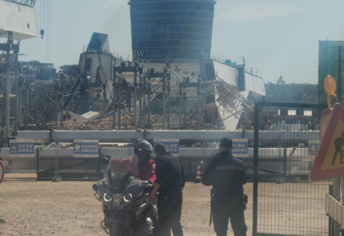 (FOTO) Obrušio se kran na gradilištu kod Brankovog mosta: Jedna osoba poginula, troje povređeno
