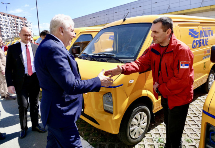 (FOTO) Pošta Srbije predstavila novih 100 električnih dostavnih vozila: "Doneće značajne ekološke efekte"