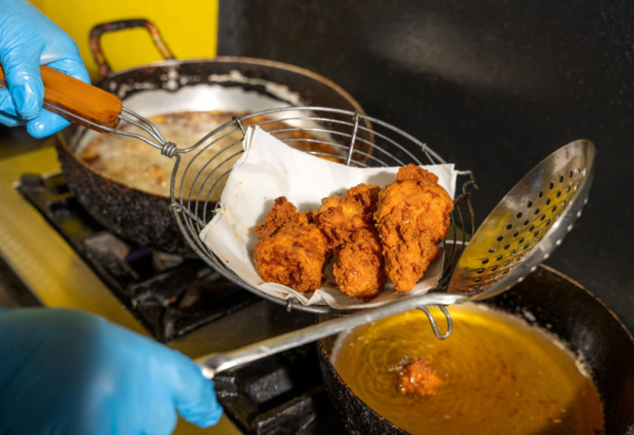 Koliko puta je bezbedno da pržite hranu u istom ulju