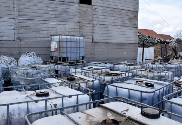 (FOTO) Pronađeno 115 tona opasnog otpada u Smederevu: Uhapšene dve osobe