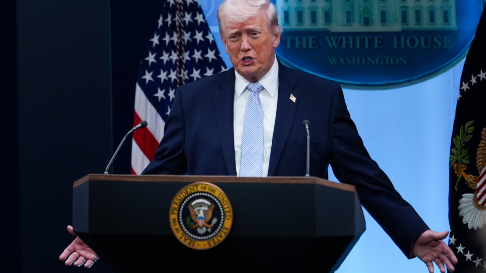 Tramp izjavio da je rat "završen", američka administracija i dalje pregovara sa Iranom