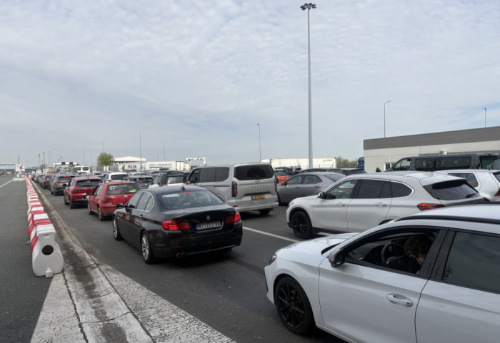 (VIDEO) Gužve na putevima ka Zlatiboru: Formirane kilometarske kolone vozila