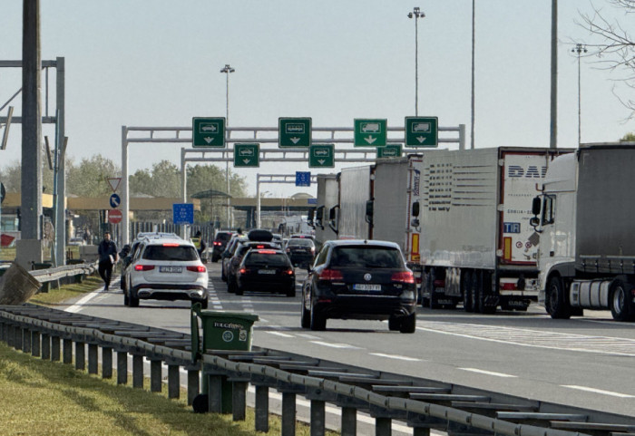 Granični prelazi Bački Vinogradi i Horgoš 2 od 1. maja radiće 24 časa dnevno