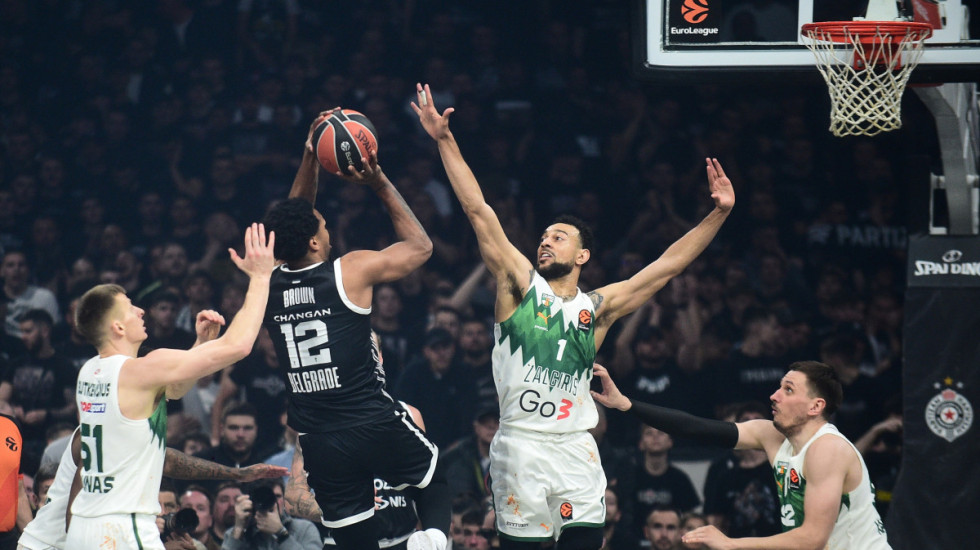 Žalgiris slavi u tužnoj Areni: Partizan izgubio u 37. kolu Evrolige