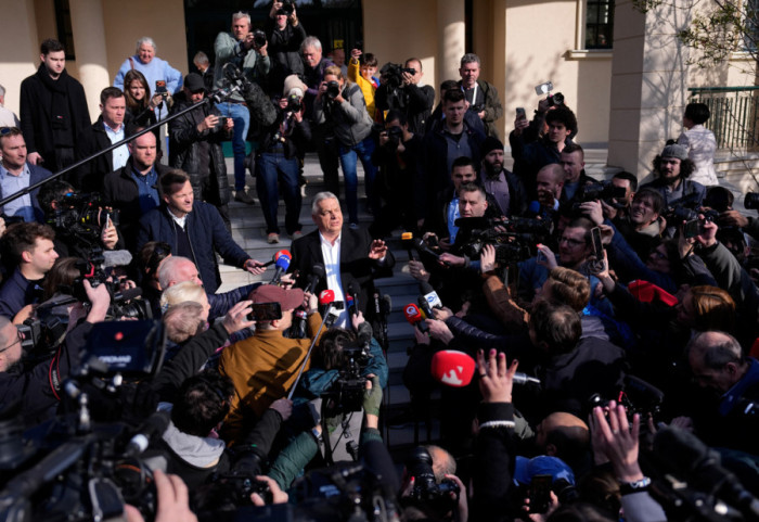 Parlamentarni izbori u Mađarskoj: Glasanje počelo u šest časova, za prvih sat vremena izašlo 3,46 odsto građana