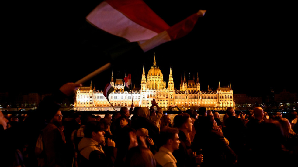 (FOTO/VIDEO) Parlamentarni izbori u Mađarskoj: Orban priznao poraz, Mađar potvrdio da će Tisa imati dvotrećinsku većinu