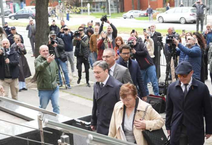 Nastavlja se suđenje optuženima u slučaju "Generalštab": Ministar Selaković stigao u Specijalni sud