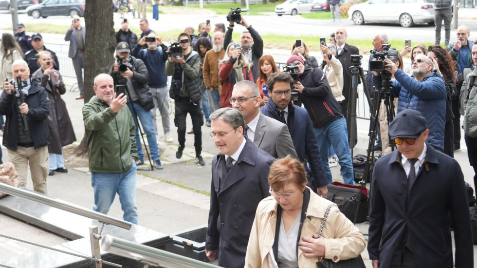 Nastavlja se suđenje optuženima u slučaju "Generalštab": Ministar Selaković stigao u Specijalni sud