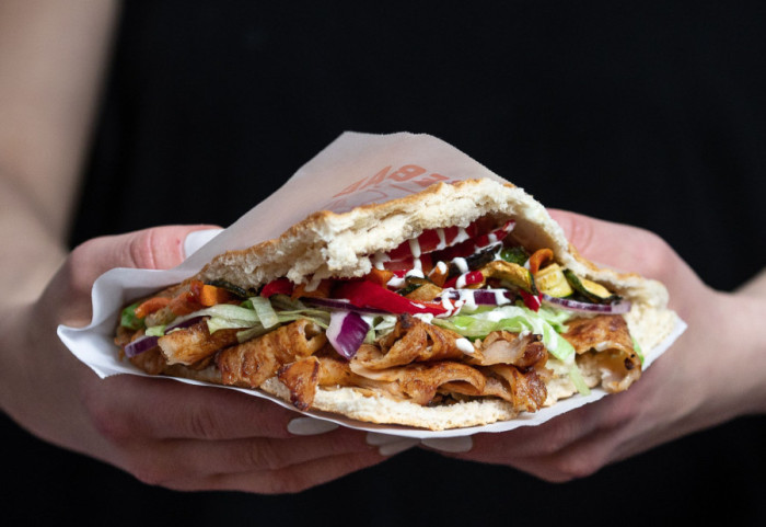 Brazilac prodao britanskom turisti kebab za 1.730 evra: Prevarant uhapšen na Kopakabani