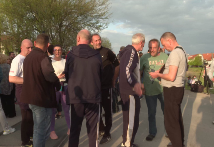 Meštani Borske ulice u Nišu protestuju zbog izgradnje nove železničke obilaznice: "Odvajaju nas od grada"