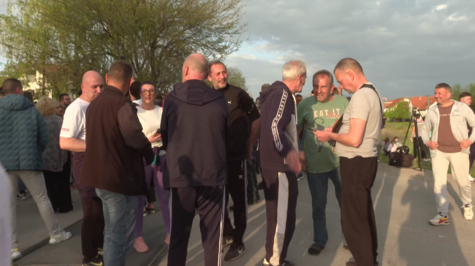 Meštani Borske ulice u Nišu protestuju zbog izgradnje nove železničke obilaznice: "Odvajaju nas od grada"