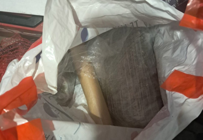 Uhapšeni tokom primopredaje droge: Dvojica mladića iz Iriga "pala" zbog marihuane i kokaina