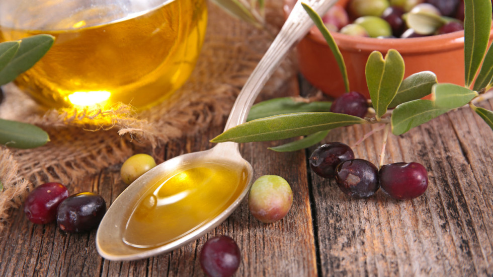 Kako jedna kašika maslinovog ulja dnevno može uticati na krvni pritisak