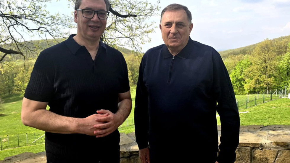 Vučić se sastao sa Dodikom: "Razmenili smo mišljenja o strateškim pitanjima od značaja za Beograd i Banja Luku"