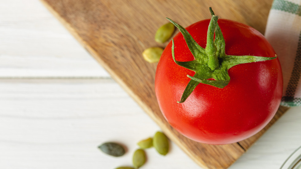 Zdravlje na tanjiru: Zašto bi trebalo da jedete paradajz svakog dana