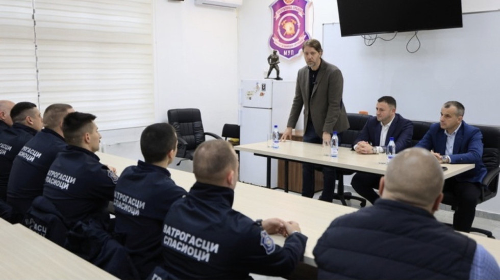 Bolji uslovi i nova oprema za kragujevačke vatrogasce