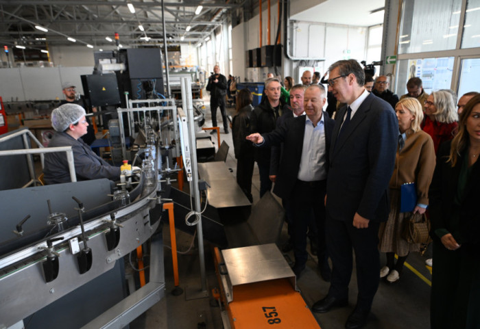 (FOTO) Srpska fabrika stakla otvara novi pogon u Paraćinu, prisustvuje i Vučić