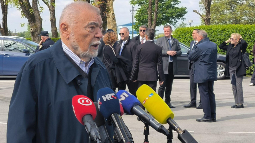 Bivši predsednik Hrvatske na 81. godišnjici proboja logora Jasenovac: "Državni vrh toleriše relativizaciju zločina NDH"