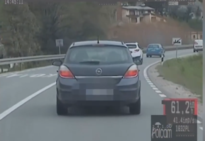 (VIDEO) Vozio u zoni škole brzinom od 90 kilometara na sat: Presretač zaustavio muškarca (50) u Požegi