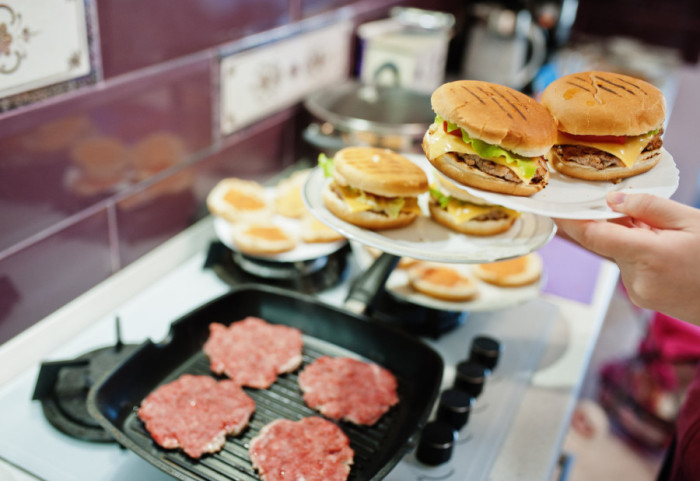 Razbijanje mitova: Hamburger nije nezdrav, ali način njegove pripreme može da bude
