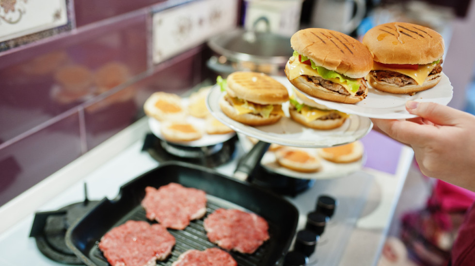 Razbijanje mitova: Hamburger nije nezdrav, ali način njegove pripreme može da bude