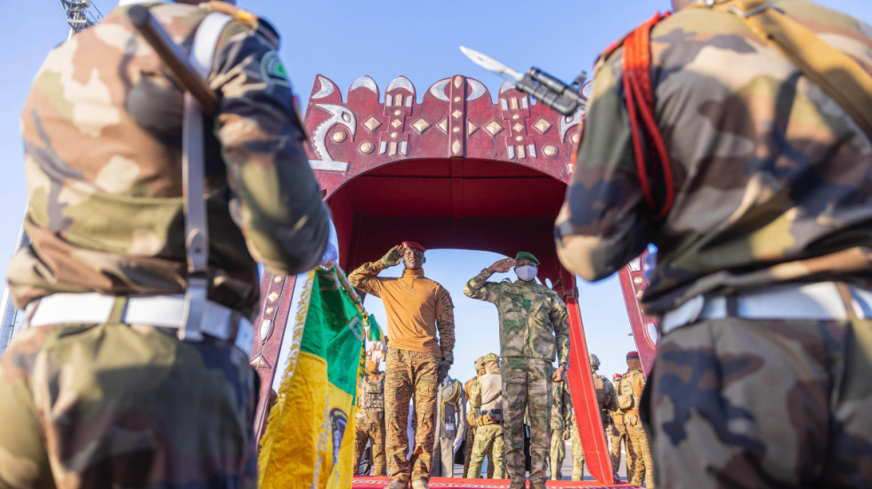 Napadi širom Malija: Pucnjava kod aerodroma, naoružane grupe zauzimaju delove gradova