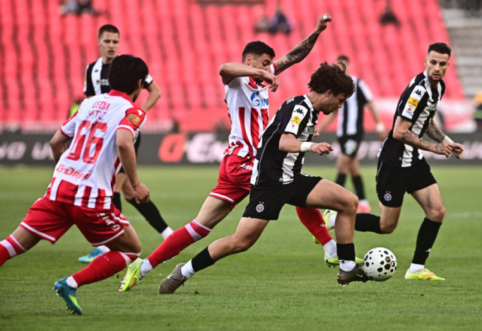 Zvezda savladala Partizan u 179. "večitom derbiju", osvojila devetu titulu zaredom
