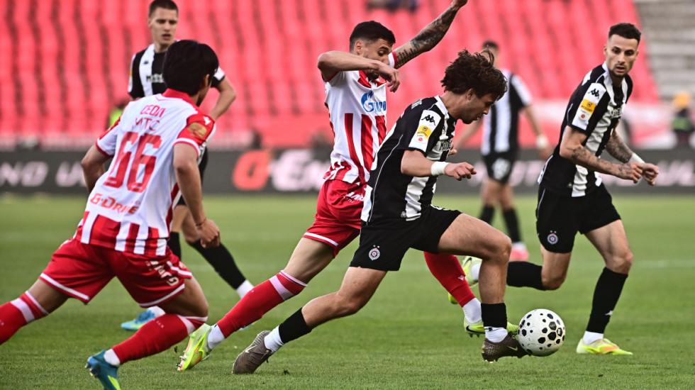 Zvezda savladala Partizan u 179. "večitom derbiju", osvojila devetu titulu zaredom