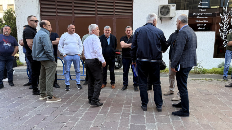 (FOTO) Postignut načelan dogovor o višku mleka u Crnoj Gori, država preuzima deo troškova