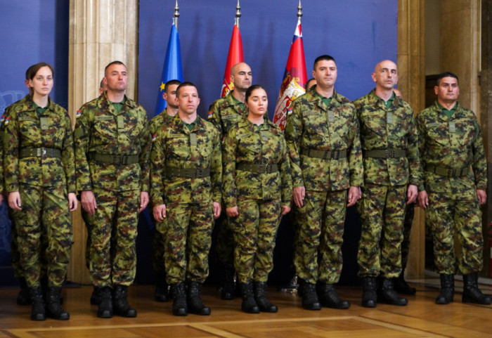 (FOTO) Vučić primio srpske vojnike angažovane u Libanu: "Primer ste profesionalizma i posvećenosti miru"