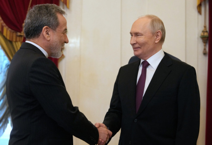 Sastali se Putin i Arakči: "Moskva će učiniti sve da mir bude što pre uspostavljen"