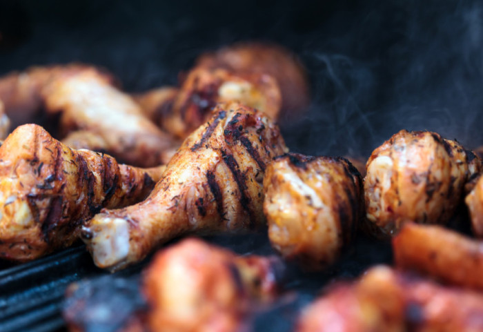 Spremite se za prvomajski roštilj: Kako da vam piletina bude sočnija i ukusnija?