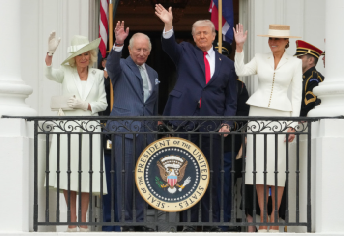 (FOTO) Kralj Čarls III stigao u Kongres: Počeo sastanak "iza zatvorenih vrata"