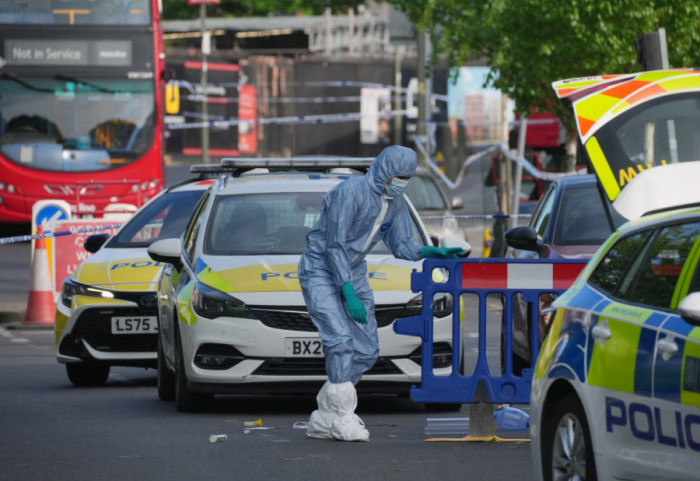 (FOTO) Napad u jevrejskoj četvrti u Londonu, dve osobe izbodene: Policija tretira slučaj kao teroristički incident