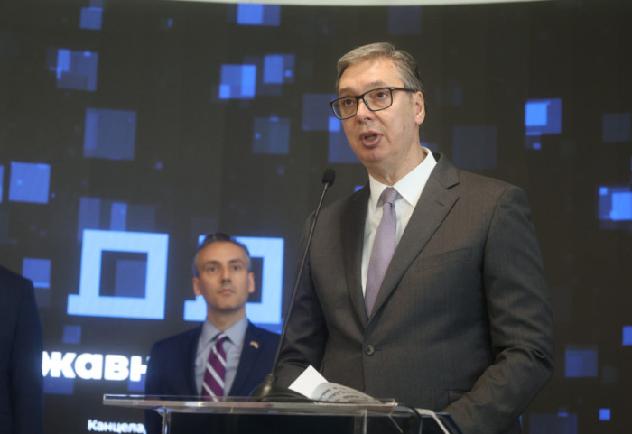 "Jedna dobra vest u moru loših": Vučić najavio povećanje plata i penzija