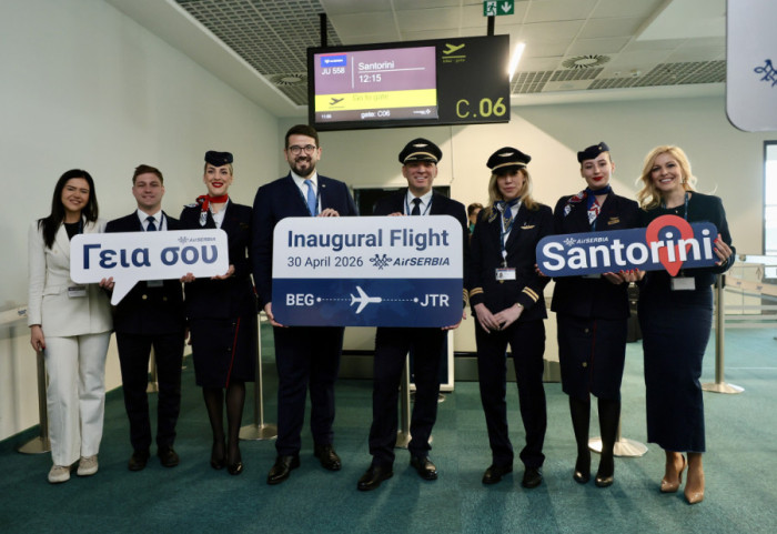 (FOTO) Uspostavljen prvi let Er Srbije do Santorinija, letovi dva puta nedeljno do kraja septembra
